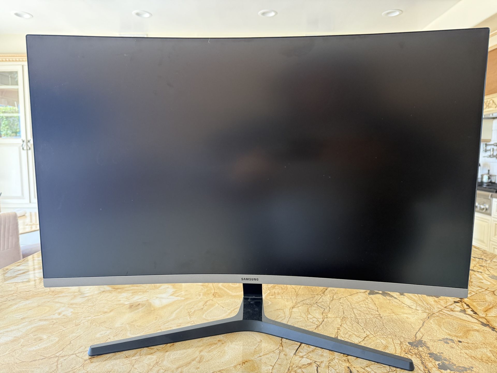 Samsung 32” FHD Curved Monitor