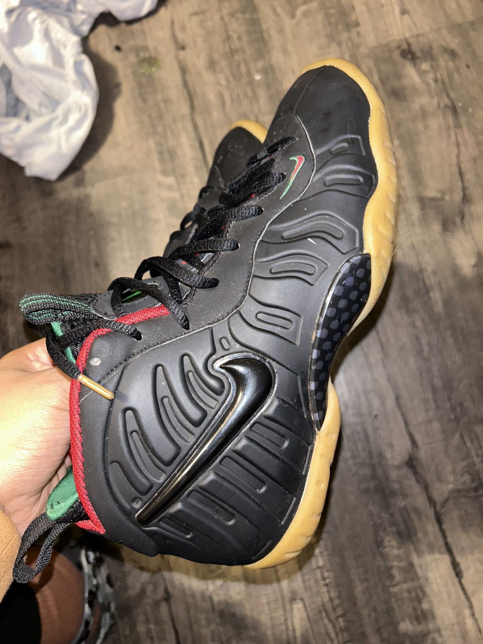Black Gucci Foamposits
