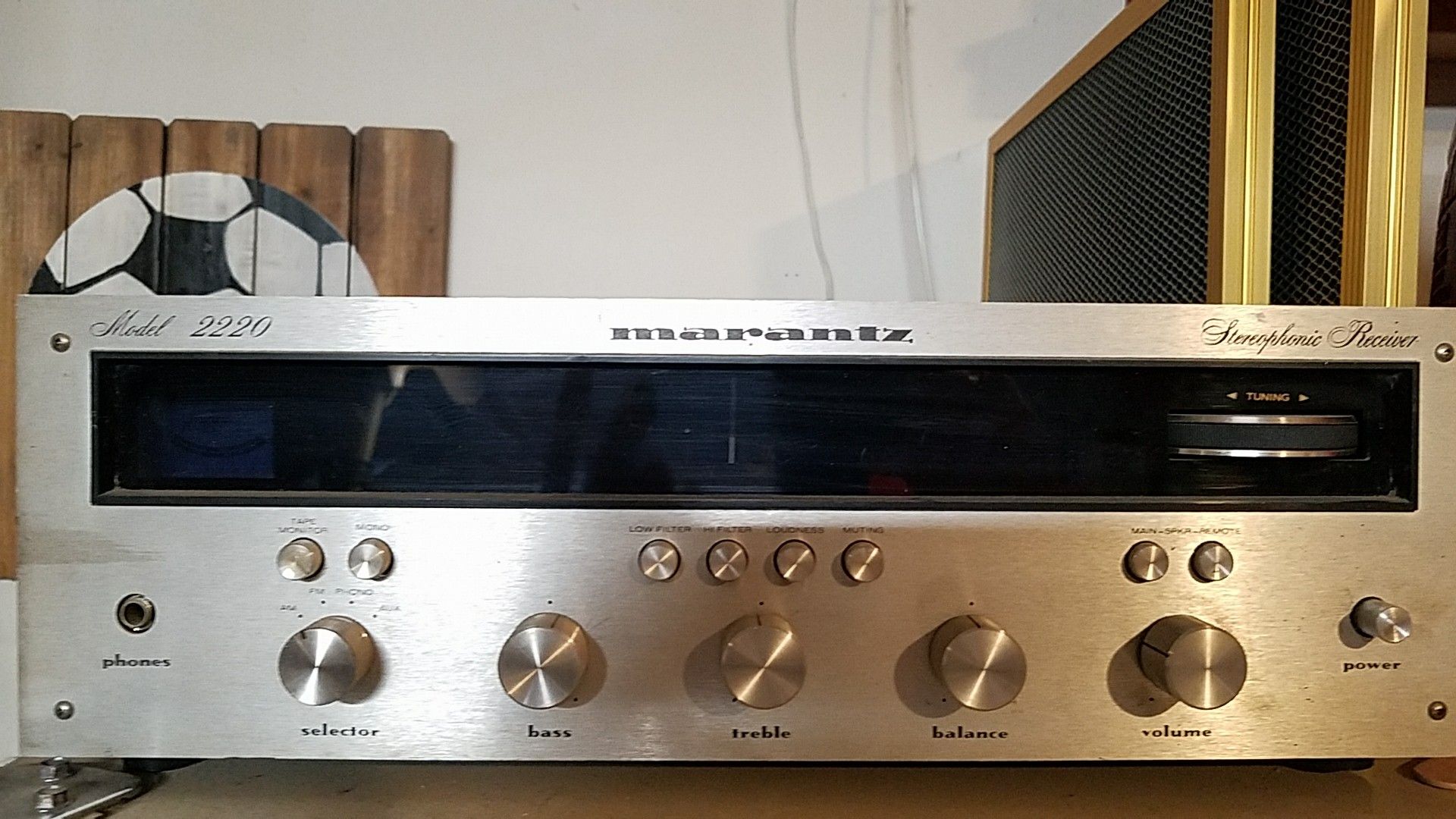 Marantz stereophonic receiver and speakers