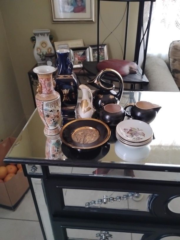 Vintage Porcelain Some Oriental