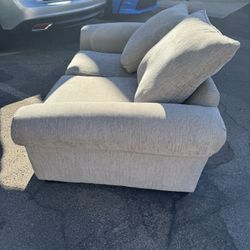 Love seat $200