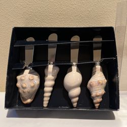 Set Of Four Sonoma Brand Butter Knife Spreaders With Seashell-shaped Handles