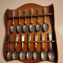 Beautiful 13 Colony Pewter Spoon Set W/Rack