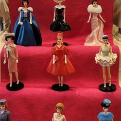 BARBIE CLASSIC FIGURINES