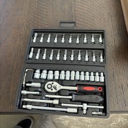 46 PCS SOCKET WRENCH SET