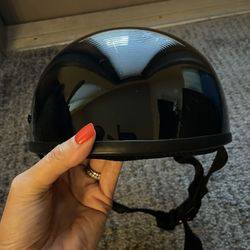World’s Smallest & Lightest Helmet Gloss Black