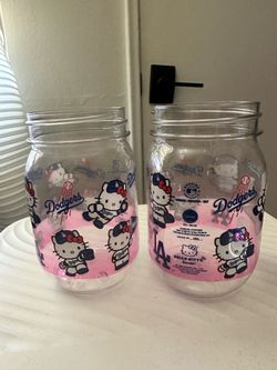 Hello Kitty Dodger cups