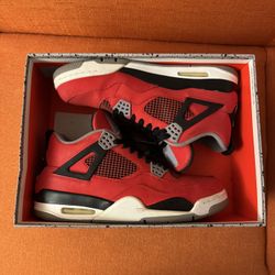 Jordan 4 Toro Bravo 10.5
