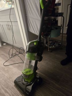 Eureka AirSpeed   green color. Used-Works good