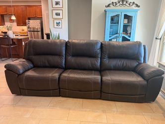 Leather sofa and love seat recliner