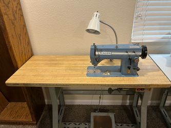 Singer Professional Industrial Sewing Machine with Table