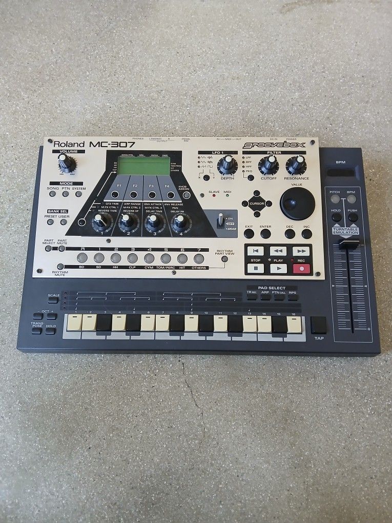 Vintage Roland MC-307 Drum Machine