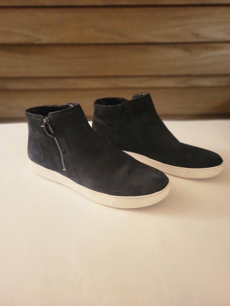 Naturalizer Bootie/Sneaker, Size 9