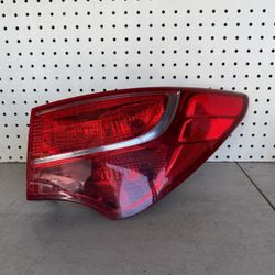 2013 2014 2015 2016 Hyundai Santa Fe Sport Right Passenger Side Taillight 