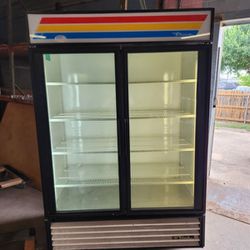 True Refrigerator/ Commercial 