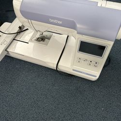 Brother PE800 Nearly New