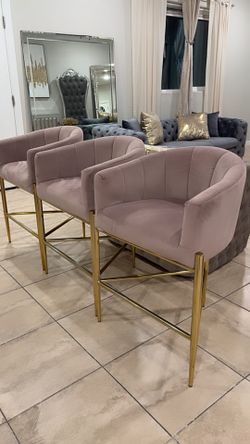 Beautiful ZGallerie Rose gold Bar Stools✨