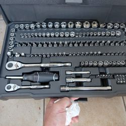 Brand New Husky 300 Pc Tool Box