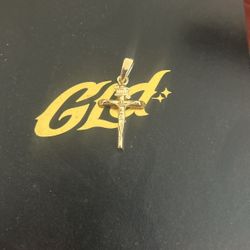 Cross Pendant Shop Gld 