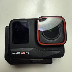 Insta 360 Ace Pro