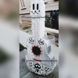 Coco piñata