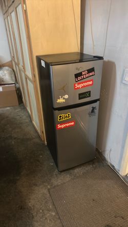 Mini fridge
