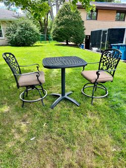 Patio set, aluminum, table and 2 swivel chairs