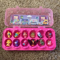 12 Hachimal Collectibles With Hachimal Case