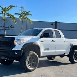 2017 Toyota Tundra SR5 