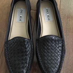 New, Women‘s Black Leather Shoes In Size 8 1/2