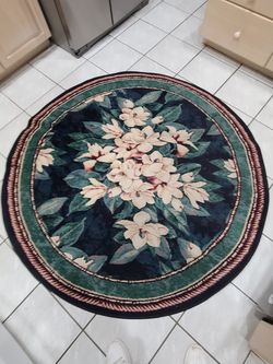 60 Inch Round Orchid Rug
