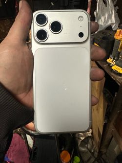 iPhone 17 pro max