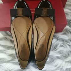 Ferragamo classic ballet flats sz 9