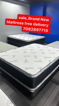 Huge sale for Mattress And Box Twin size #mattress and box 150.$ full 190$ Queen 200$ king 290$. free delivery free set up 708….289…7715… cash or Zell