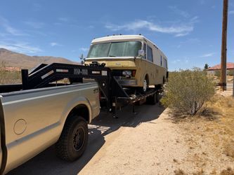 TOW/ TRUCK/TRAILER