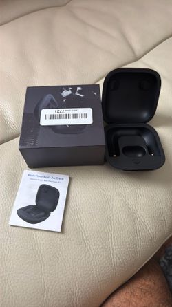Powerbeats pro charging case