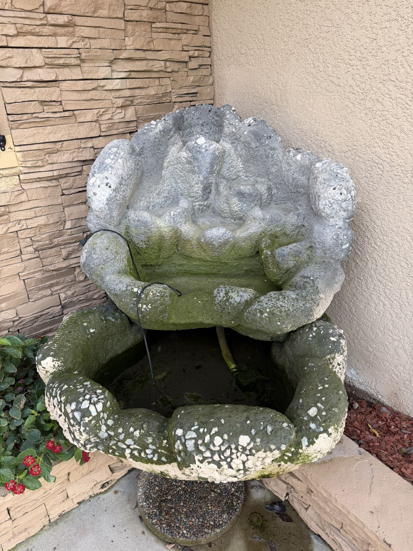 Fountain Will Give You 20 Bucks To Come Pick This Up