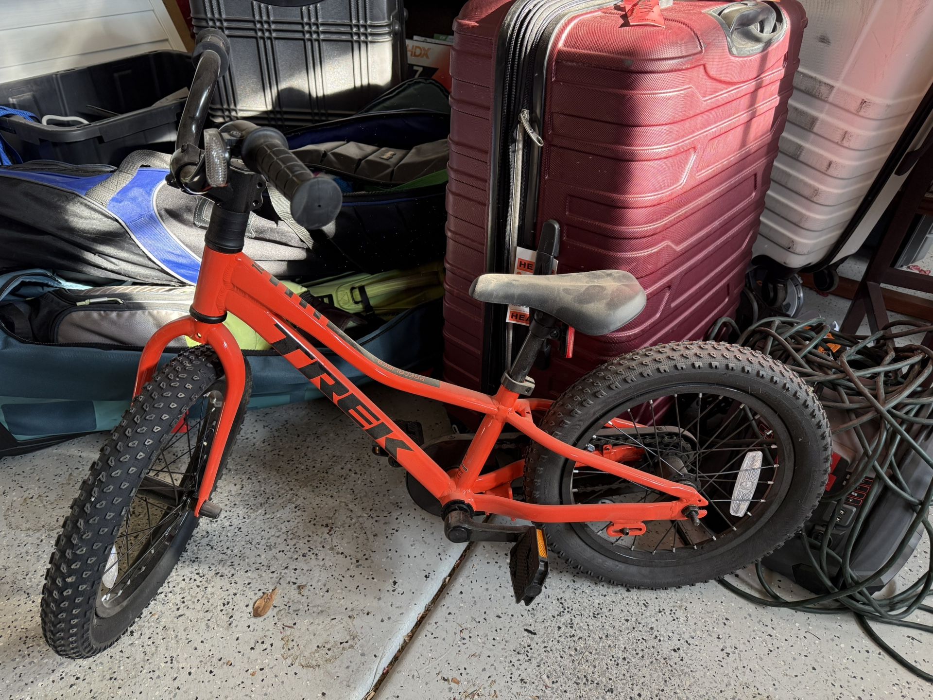 Trek 16 Inch 