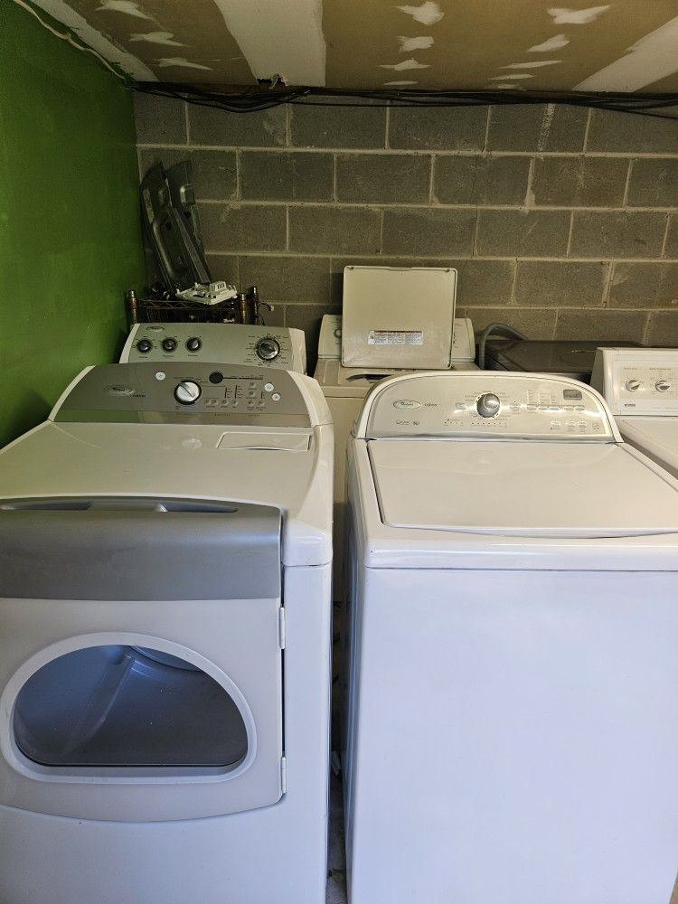 Whirlpool Washer And Dryer Set