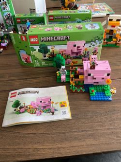 LEGO Minecraft The Baby Pig House 21268