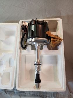 Small block Ford 351 electronic distributor