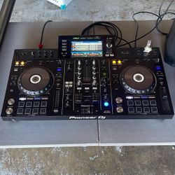Pioneer DJ RX2 