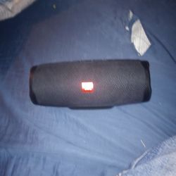 JBL Charger 4