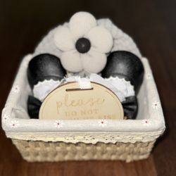 Baby Girl Mary Jane Shoes, Hat & Sign Baby Shower Gift