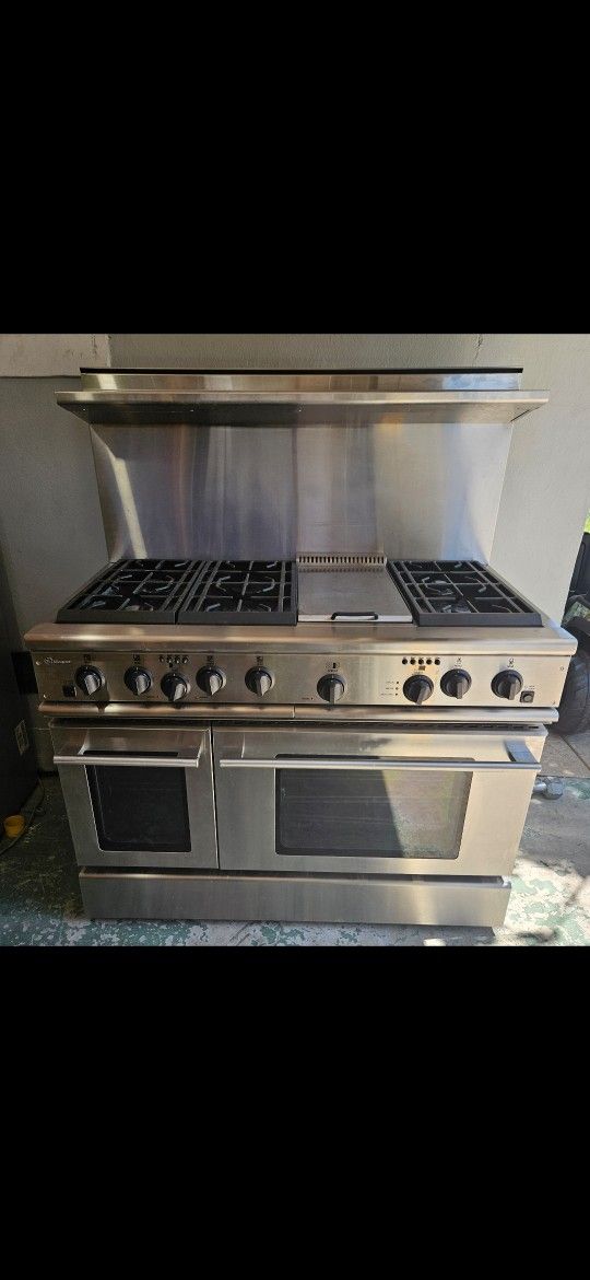 General Electric Double Oven Gas Stove In Excellent Condition The Top Is Used With Gas The Oven Are Electric 48in Stove