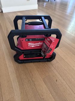 Milwaukee Power Source