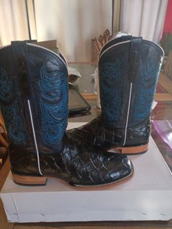 Botas bulldog negras piel de pescado