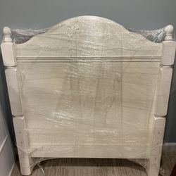 Twin Wood Headboard White Great condition Smoke and pet free