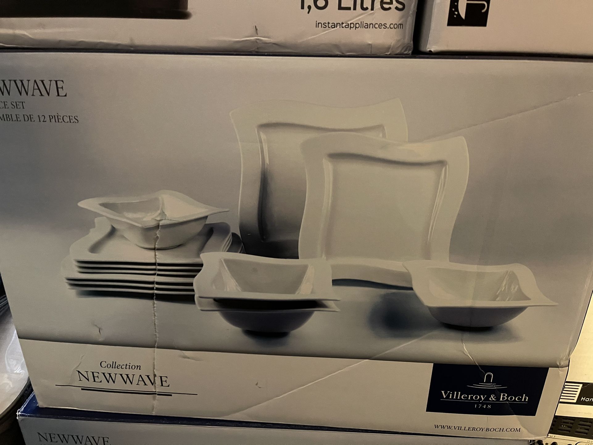 Villeroy & Boch *NEW WAVE Dinnerware Set, 12-Pieces