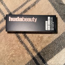 Huda Beauty Eye Corrector 
